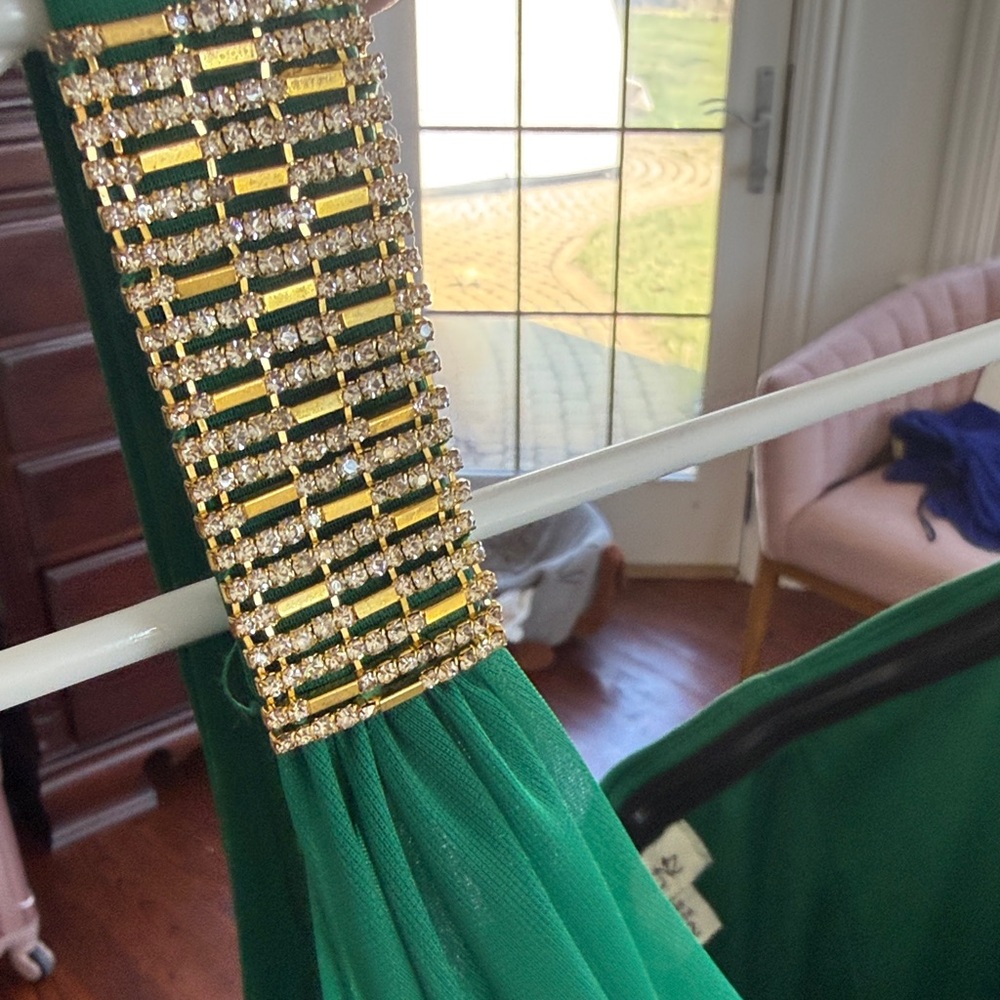 Elegant Green & Gold Bling Evening Cocktail Dress - Picture 5 of 6